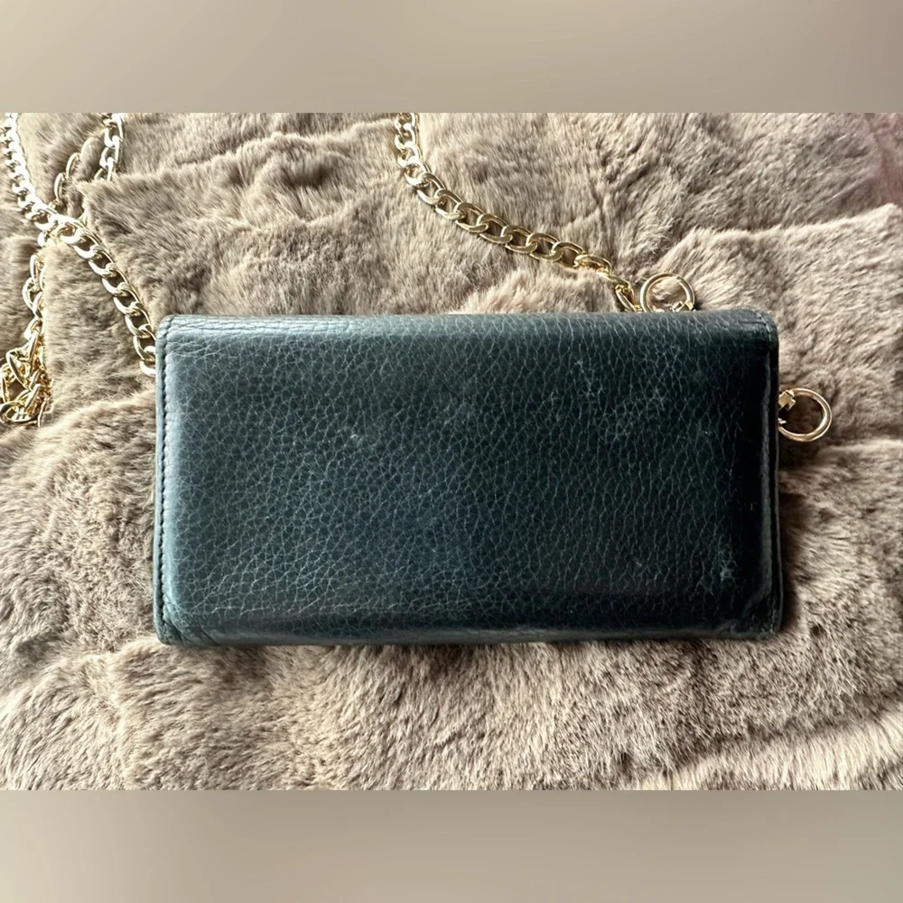 Gucci Marmont Continental Flap Black Pebbled Leather Wallet - Picture 5 of 11